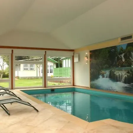 Mit Blick Auf Wasser By Interhome
